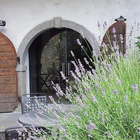 Boutique Dvor Dobrovo