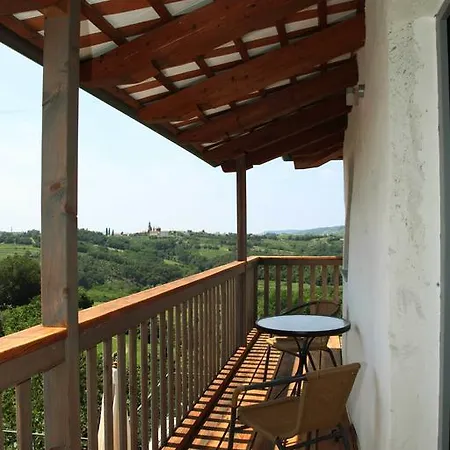 Boutique Dvor Dobrovo