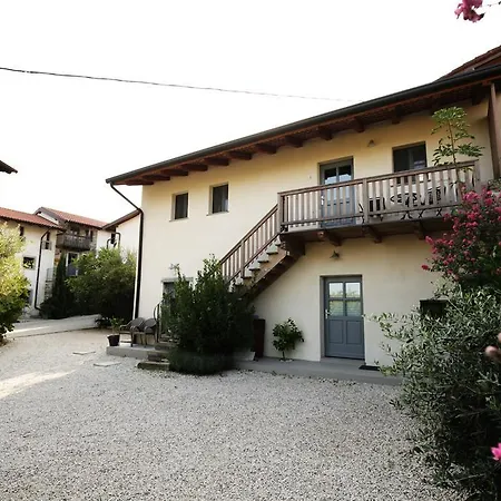 Boutique Dvor Dobrovo