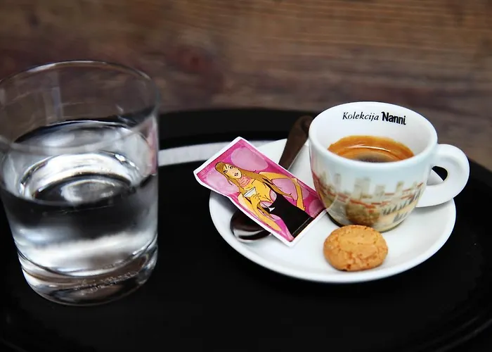 Πανσιόν Boutique Dvor 4*