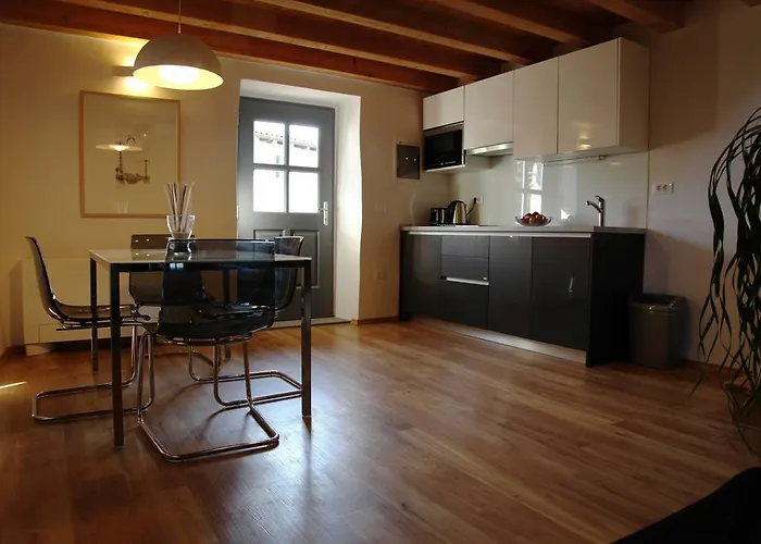 Boutique Dvor 4* דוברובו