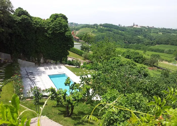 בית הארחה Boutique Dvor דוברובו