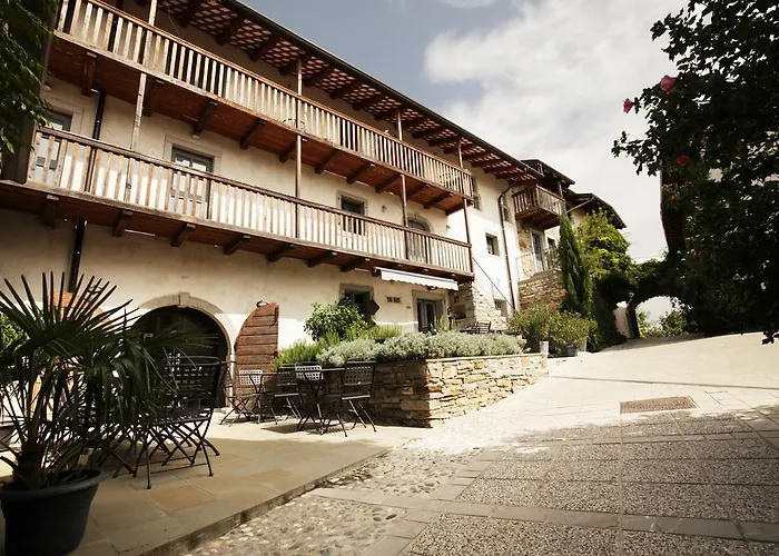 Πανσιόν Boutique Dvor 4*