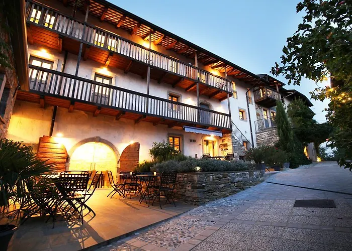 Πανσιόν Boutique Dvor 4*