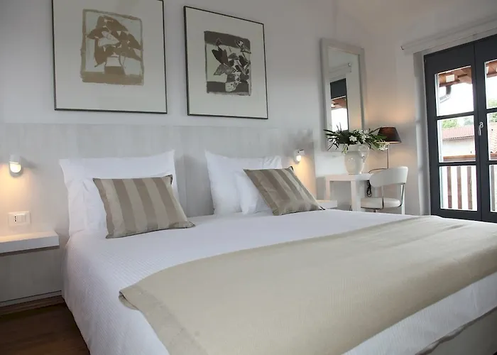 Πανσιόν Boutique Dvor 4*